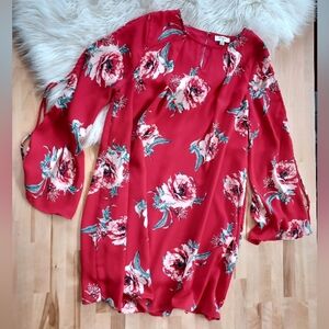 {Umgee} Red Floral Split Sleeve Tunic Dress
